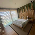 La Terrazza Hotel *
